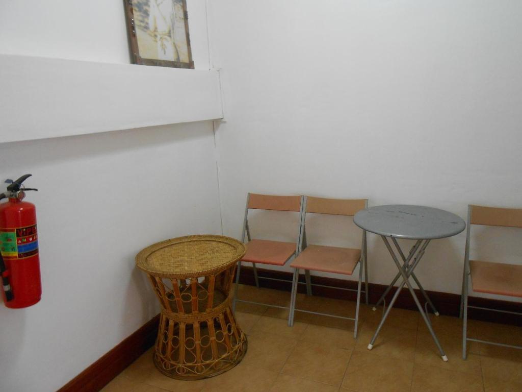 Chanthasom Guesthouse Ban Nongdouang Exterior photo