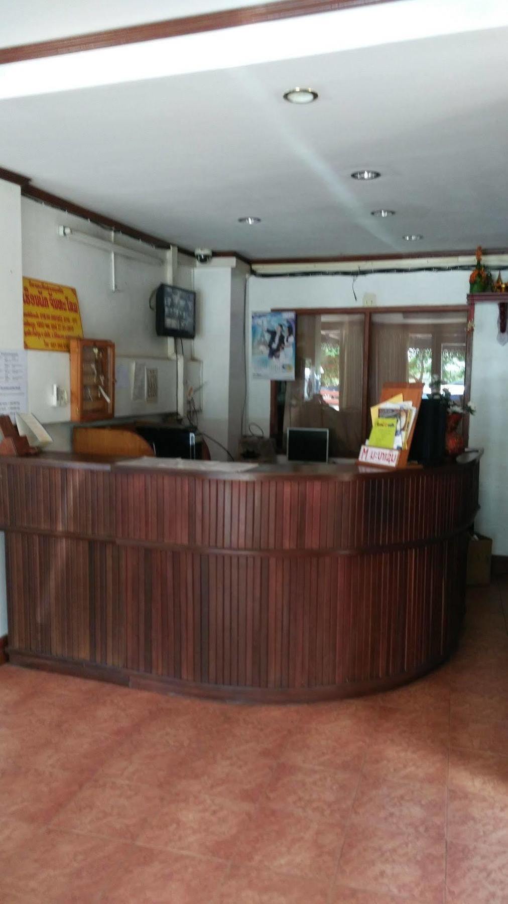 Chanthasom Guesthouse Ban Nongdouang Exterior photo